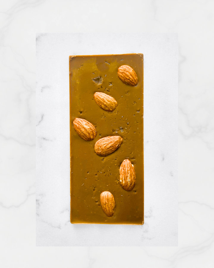 Whyte Gold Salted Almond Caramel
